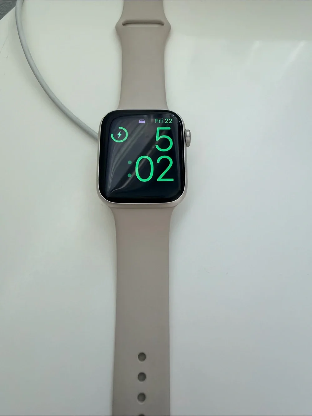 Apple SE light Griege Silicone Band m/l size) Smartwatch with Aluminum Case